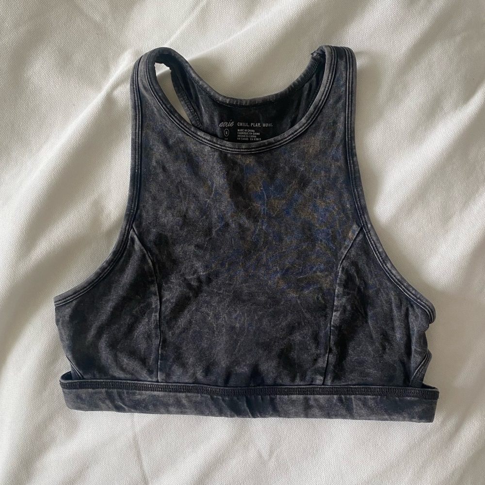 Aerie Crop Top/ High-Neck Sports Bra (size M) in amazing condition!
